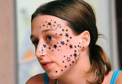 Kimberley Vlaminck - Face Tattoos