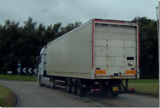 White lorry - LT62 CDO or CT62 CDO (TTR117)